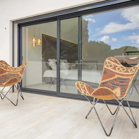 Sleeps 8 With Pool Air Con And Wifi Villa *
