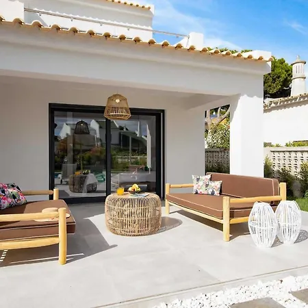 Sleeps 8 With Pool Air Con And Wifi Вилла *